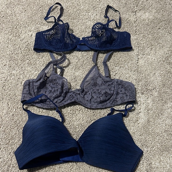 Victoria's Secret Navy and Gray Lace Bra Trio - Picture 1 of 8